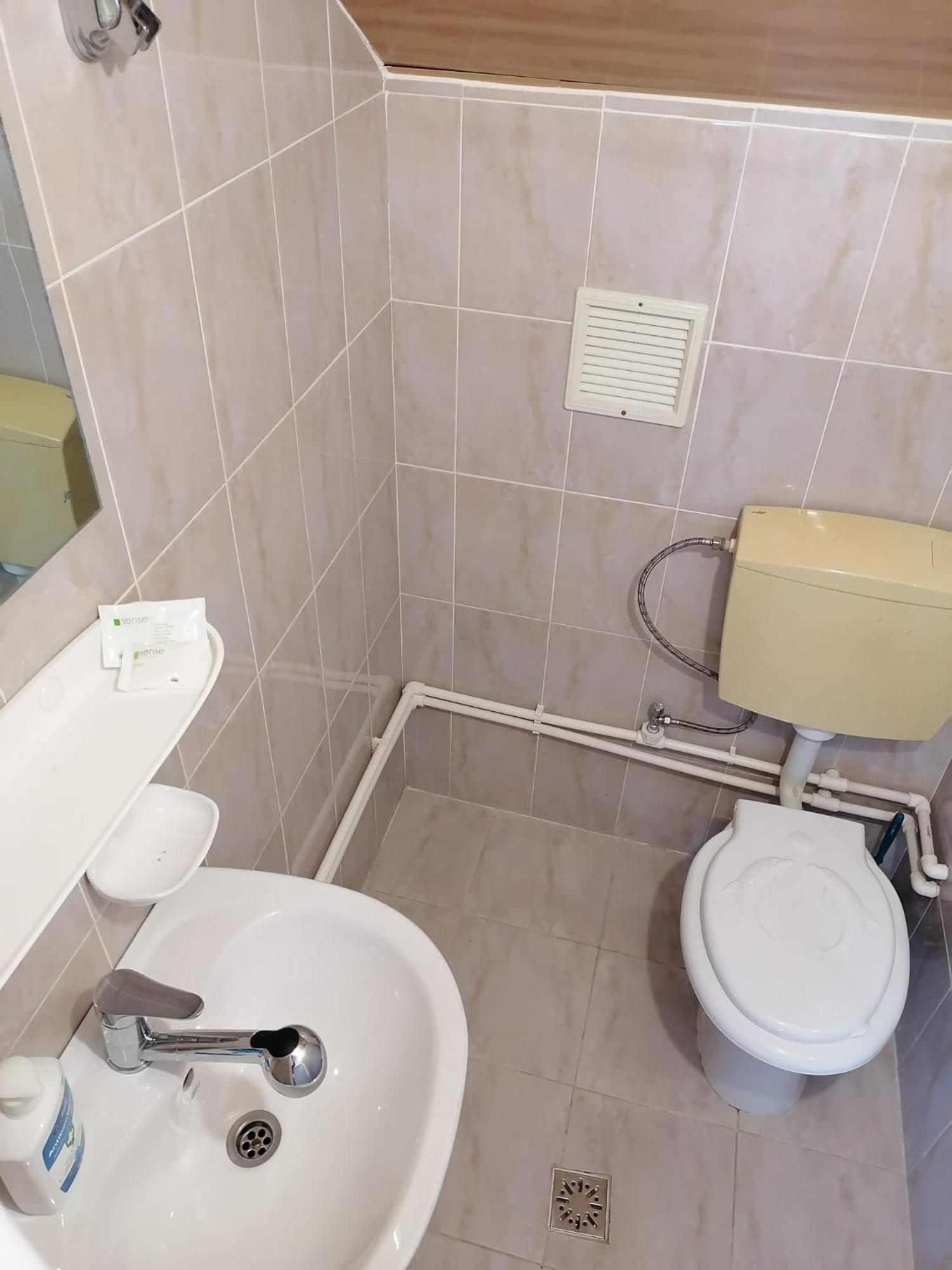 Bcm Family House Hotel Două Mai Екстериор снимка