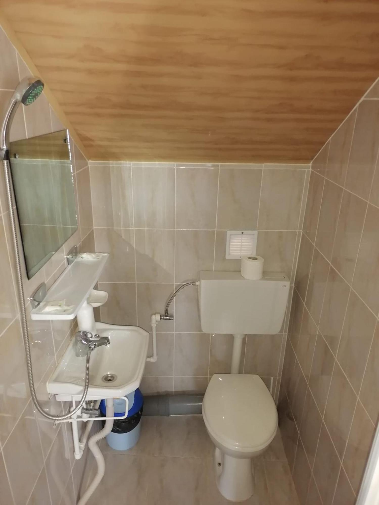 Bcm Family House Hotel Două Mai Екстериор снимка