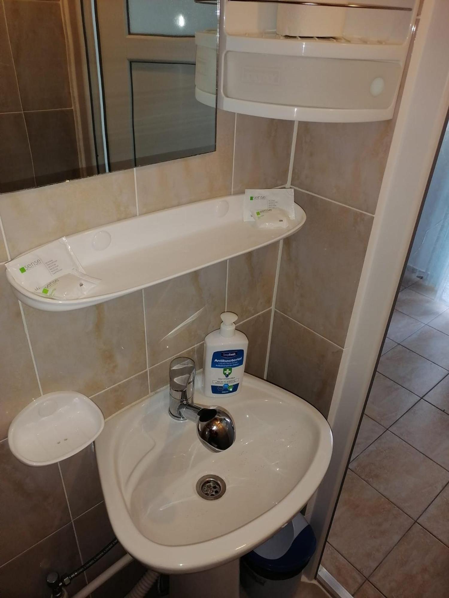 Bcm Family House Hotel Două Mai Екстериор снимка