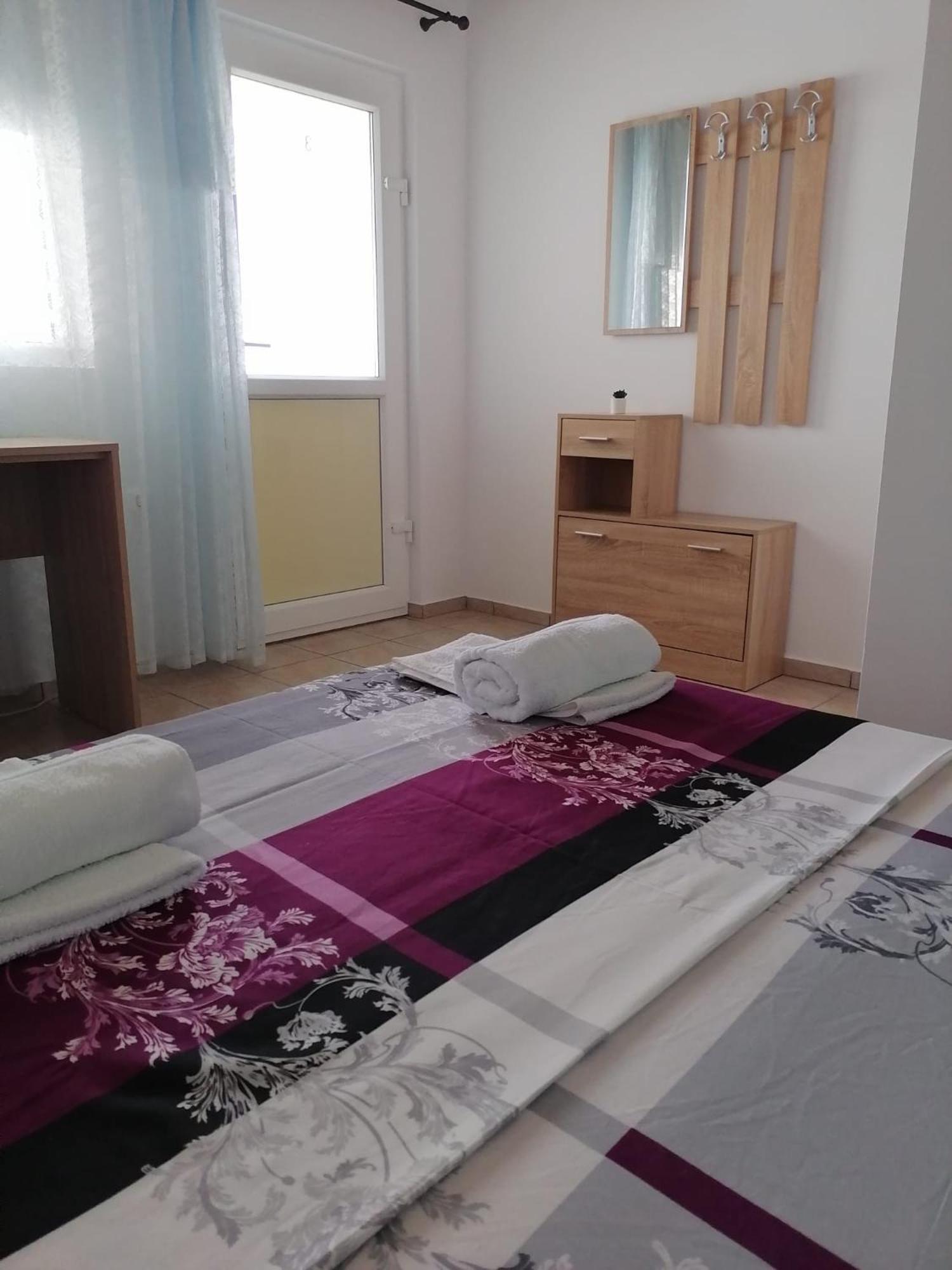 Bcm Family House Hotel Două Mai Екстериор снимка